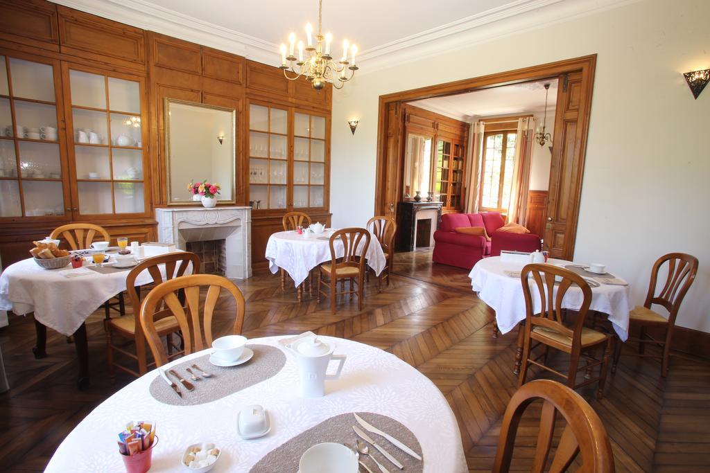 Manoir Le Mesnil Bed and Breakfast Saint-Martin-aux-Chartrains Exterior foto