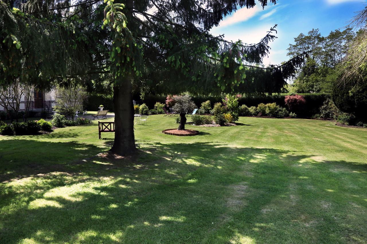 Manoir Le Mesnil Bed and Breakfast Saint-Martin-aux-Chartrains Exterior foto