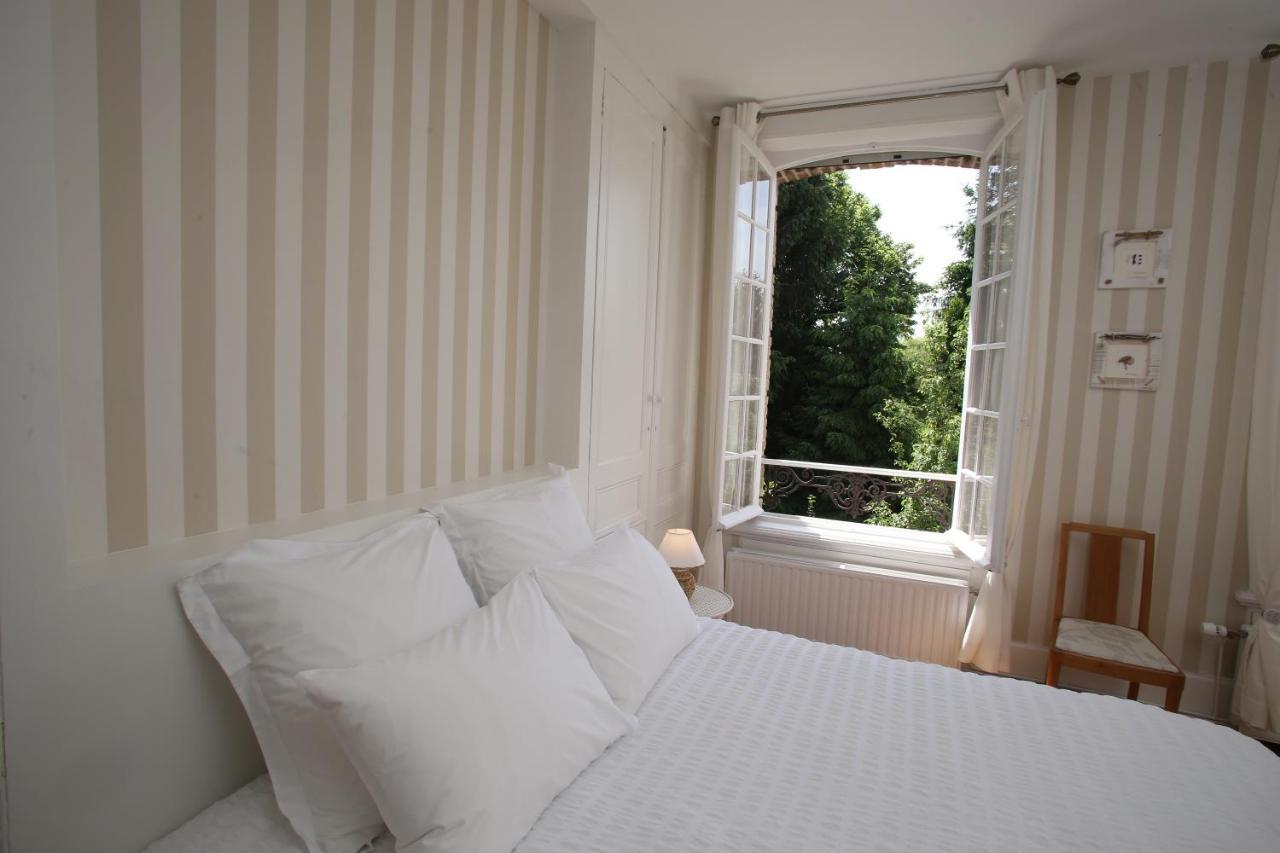 Manoir Le Mesnil Bed and Breakfast Saint-Martin-aux-Chartrains Exterior foto